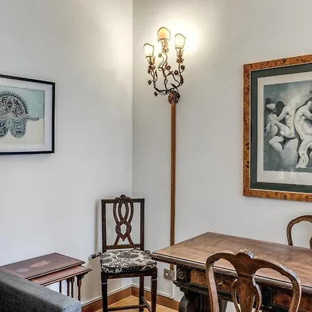 Monti View By In Apartment Rom