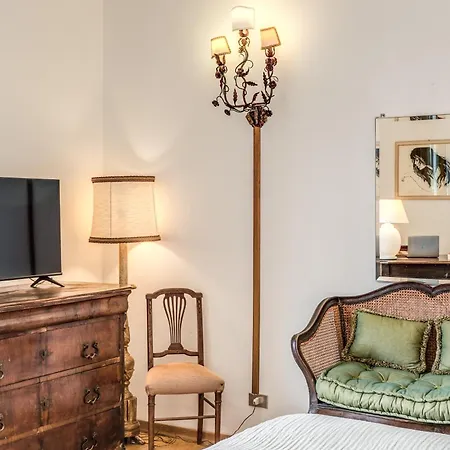 Monti View By In Apartment Rom