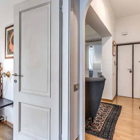 Monti View By In Apartamento Roma